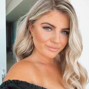 Meet your Posher, Jade